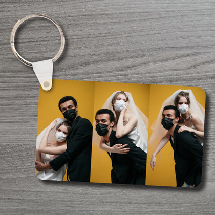Breloc personalizat cu 3 poze - Revelarta.ro