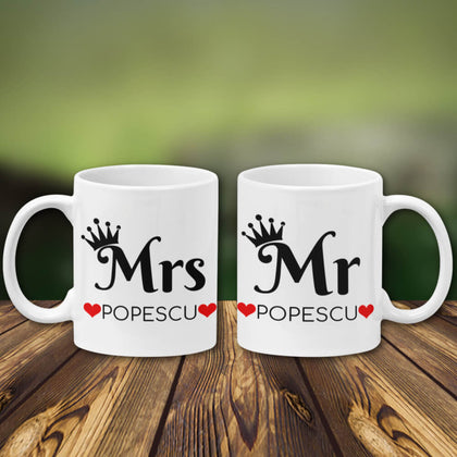 Set 2 cani personalizate de familie cu nume Mrs si Mr - Revelarta.ro