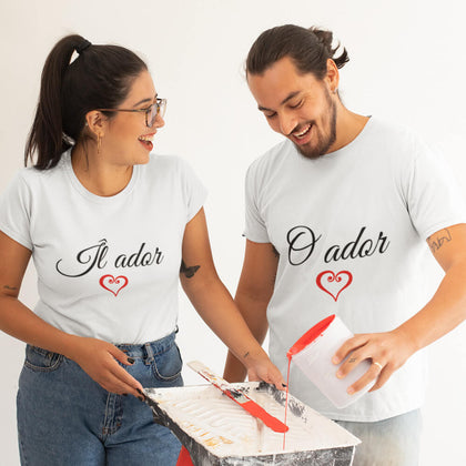 Set 2 Tricouri personalizate cu text de cuplu - Il/o ador - Revelarta.ro