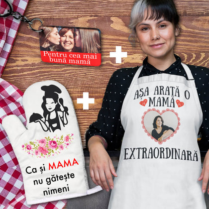 Set cadou personalizat pentru mama - Sort + Manusa de bucatarie + breloc personalizat - Revelarta.ro