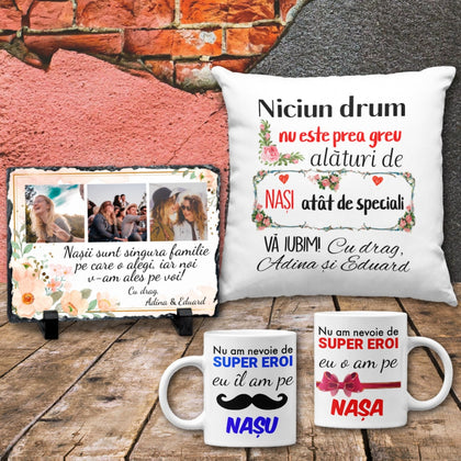 Set cadou personalizat pentru nasi - Perna + Placa ardezie + 2 Cani personalizate - Revelarta.ro